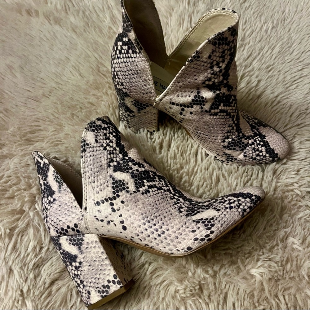 Steve Madden Rookie Snakeskin Pointed Toe Bootie Size 8 - Picture 7 of 13